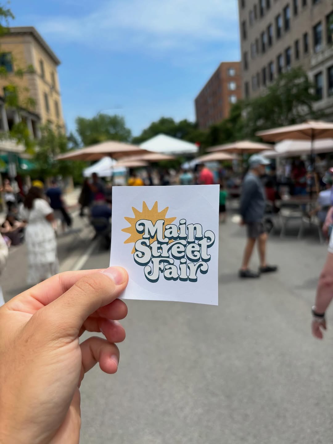 Summer is in full swing in Evanston! \u2600\ufe0f\ud83c\udfb6\n\nWe stopped by the Main Street Fair to enjoy local vendors, live entertainment, great food, and all the community vibes. Located on Main Street and just one mile from Link Evanston, it's the perfect way to spend your Saturday close to home. The fair is open until 9 PM tonight!\n\n
